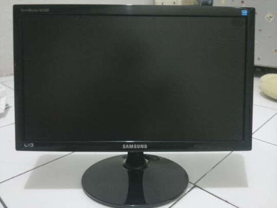 Terjual MONITOR LED SAMSUNG LS19A300 MULUS (BANDUNG) | KASKUS