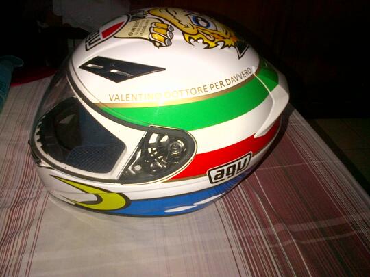 Terjual AGV K3 Special Edition IL Laureato 98% Mulus | KASKUS