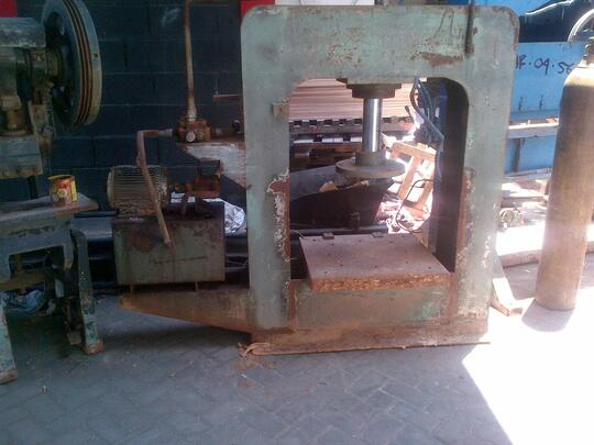 Bengkel Besi, Jasa Tekuk + Potong Plat dan General Contractor