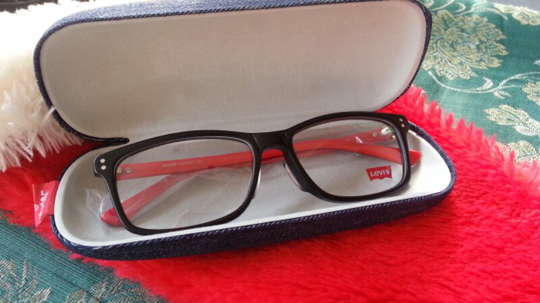 Terjual Frame Kacamata Levis Modern Vintage Black-Red Maroon | KASKUS