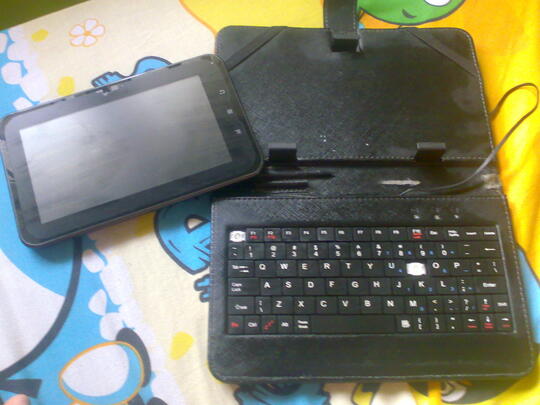 TABLET PIXCOM ANDROTAB CORE 3D 8GB LCD RUSAK