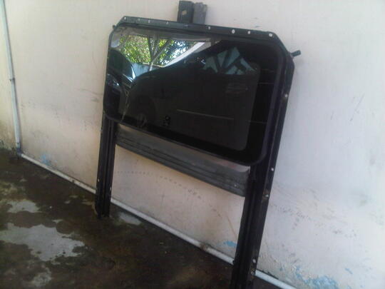 moonroof / sunroof size m nego sampee jadiii...!!!