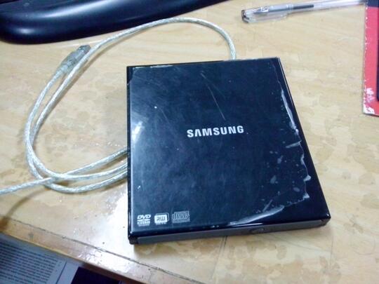 terjual jual seken samsung external dvd writer slim se s084