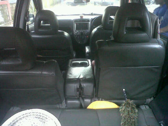 honda stream 2005 1.7 at abu abu silverstone
