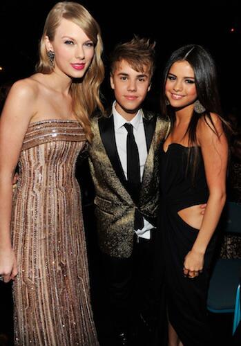 7 Foto Bukti Tinggi Taylor Swift Sulit Ditandingi Musisi Lain Kaskus