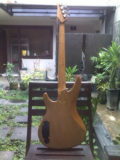 BASS YAMAHA VINTAGE