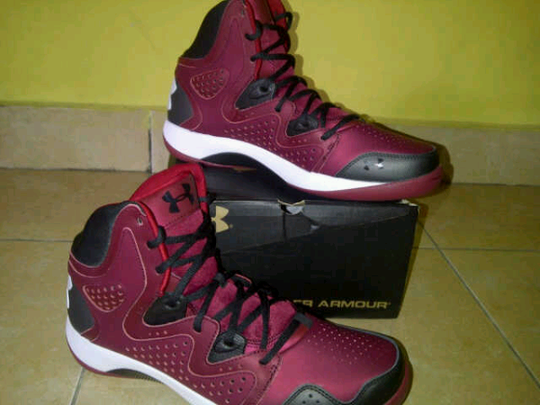 FS sepatu basket original under armour micro G torch 2 size 10/44 tag kobe,jordan,LBJ