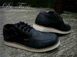 sepatu boots Doctor Faris