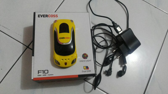 jam tangan cewe, dan hp cross f10... masuk dlu gan....
