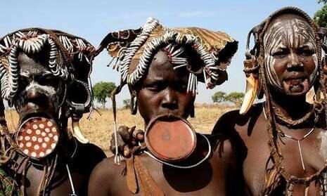Mengenal Tradisi di Ethiopia, Semakin Lebar Bibir Wanita Semakin Dianggap Cantik