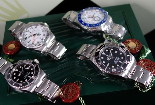 Terjual ROLEX SPORTS SERIES (SUBMARINER 