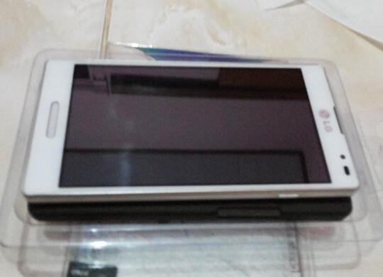Dijual LG L9 White muluzz byk bonuss murmer