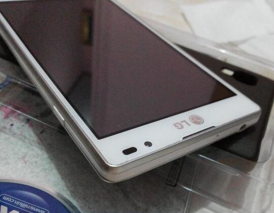 Dijual LG L9 White muluzz byk bonuss murmer