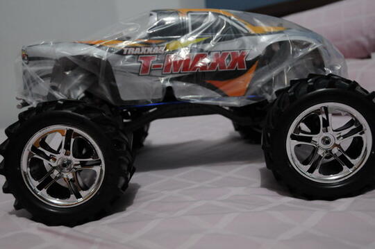 JUAL TRAXXAS REVO 3.3 engine Remote TQi 