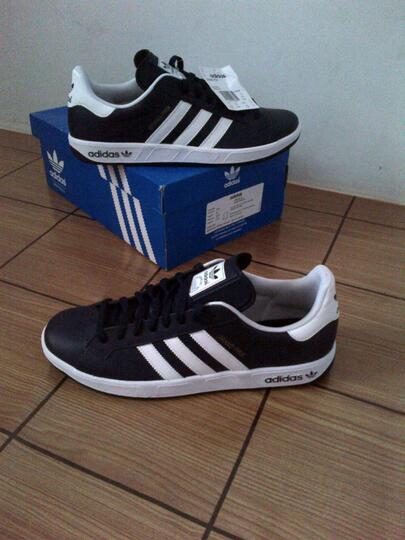 Adidas Grand Prix Navy size 41