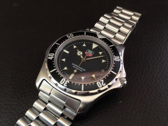 Terjual TAG Heuer Professional 200m 