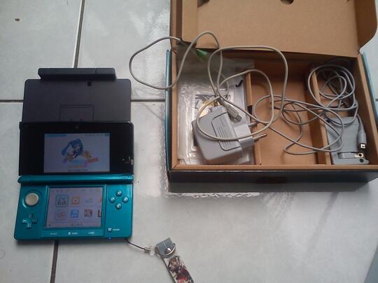 nitendo 3ds region japan (blue miku)