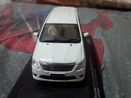 diecast avanza lama