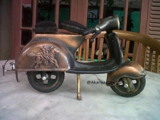 Jual Miniatur Vespa free Ongkir
