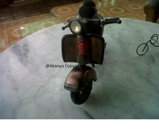 Jual Miniatur Vespa free Ongkir