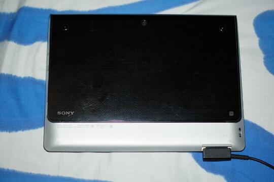 SONY Tablet S 32Gb Wifi SGPT112ID/S + TP Link Portable Battery Powered 3G/4G Wireless