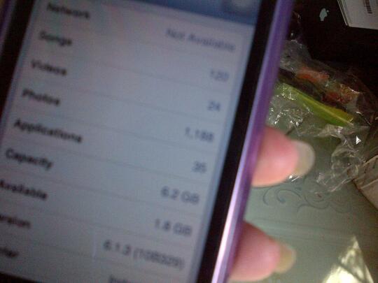 JUAL IPHONE 3GS 8GB BLACK +BONUS