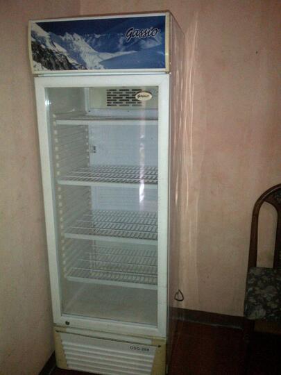 GEROBAK BAKSO DAN LEMARI PENDINGIN (COOLER)