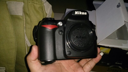 NIKON D90 Lensa 18-200 MURAH BANDUNG