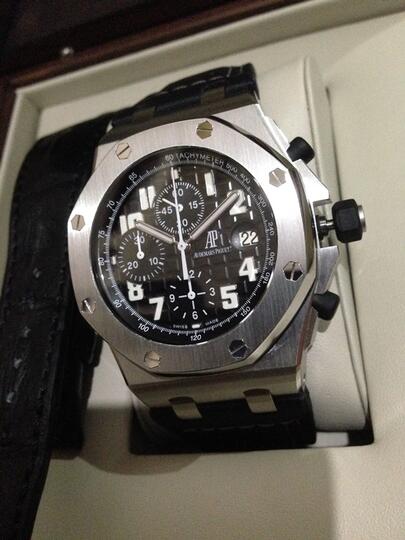 royal oak offshore black dial