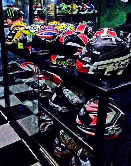 Helm AGV K3 V.Rossi (chicken, Dreamtime, 5Continents,wake up,gothic white dll )