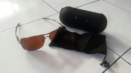 sunglasses oakley deviation brown