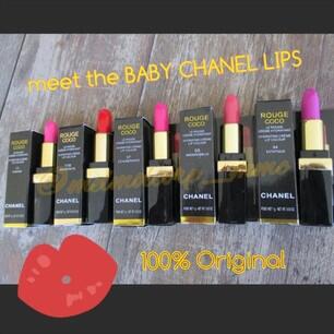 Mini Chanel compact powder
