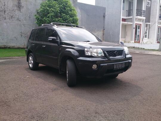 Nissan xtrail ST2004 AT BLACK kondisi OK