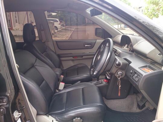 Nissan xtrail ST2004 AT BLACK kondisi OK