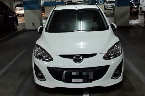 wts. Mazda 2 sedan 2012 type R A/T. Km 15ribuan.