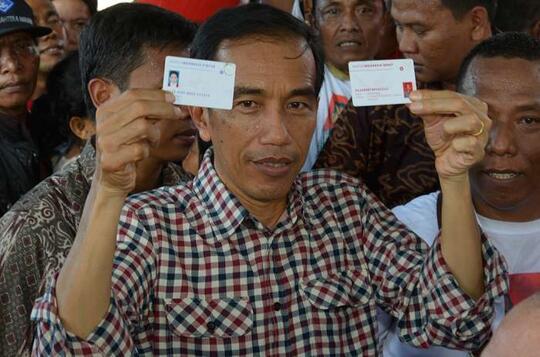 Jokowi Siap Jalankan BPJS dan Kartu Indonesia Sehat ( ini pasti di laksanakan !)