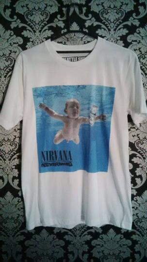 Terjual Kaos Grunge Nirvana, sonic 