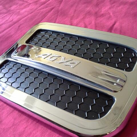 ACC/VARIASI/MOBIL/STIR/STEER/HEADREST/TANKCOVER/VELG/SHIFT/KNOB/AIRCAP/EMBLEM