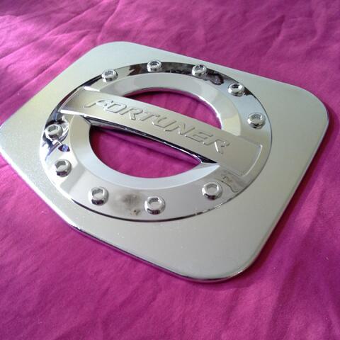 ACC/VARIASI/MOBIL/STIR/STEER/HEADREST/TANKCOVER/VELG/SHIFT/KNOB/AIRCAP/EMBLEM