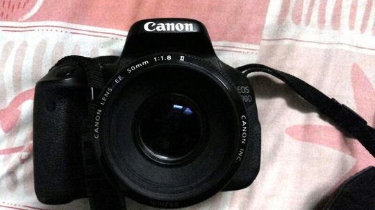 lensa canon fix 50mm 1.8 is II