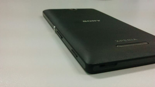 Sony Xperia C Black (dual sim) + Bonus Nilkin Leather Case