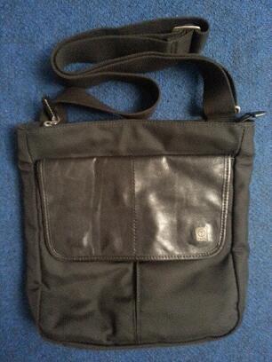 tumi tech sling bag