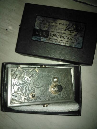 ks aji rebel distortion (batik edition) blues creamer (white/first edition)