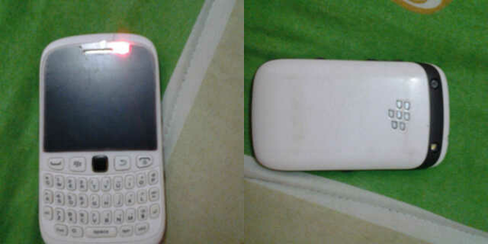 WTS : Blackberry Armstrong 9320 White Bekas!
