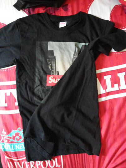 harga t shirt supreme original