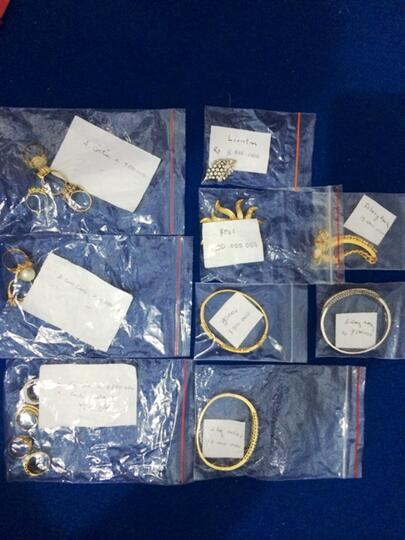 Gelang Kalung dan Cincin Berlian Ekslusif Harga Mantaffff.. Cek aj Gan..