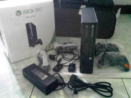X Box 360 250Gb + 2 Stick