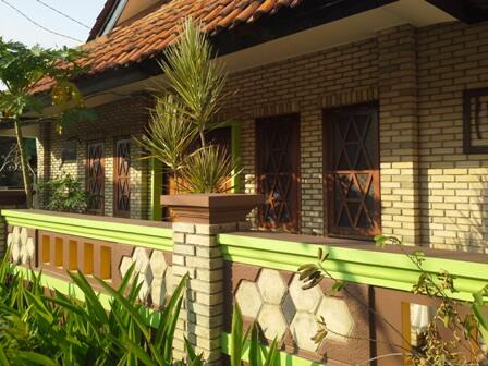 WTS : Rumah Strategis di Cikarang Baru (Murah) SHM