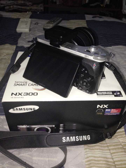 WTS SMART CAMERA SAMSUNG NX 300 (CARI KAMERA DSLR)
