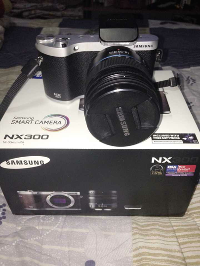 WTS SMART CAMERA SAMSUNG NX 300 (CARI KAMERA DSLR)